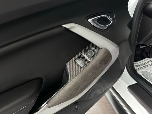 Used 2018 Chevrolet Camaro SS image 33