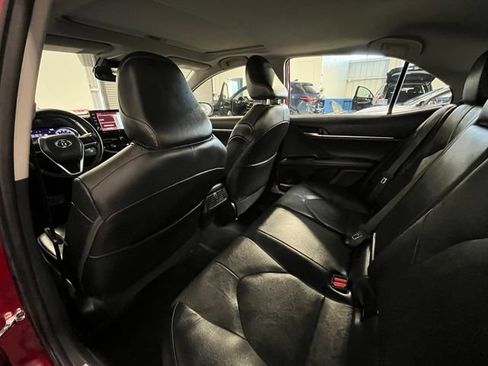 Used 2021 Toyota Camry XLE w/ Navigation Upgrade Package FWD image 15