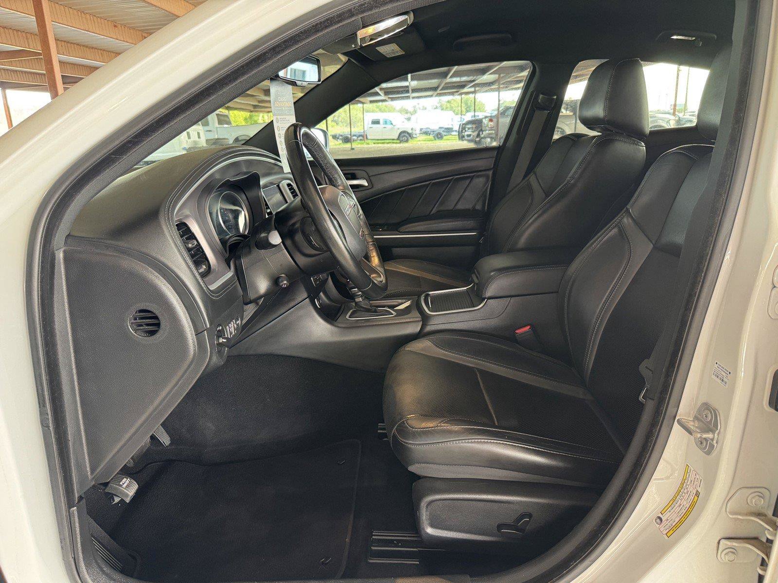 Used 2022 Dodge Charger SXT w/ Plus Group RWD image 28