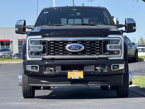 Certified 2023 Ford F450 Platinum w/ FX4 Off-Road Package AWD/4WD image 10