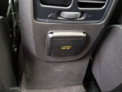 Used 2019 Ford Escape Titanium image 11