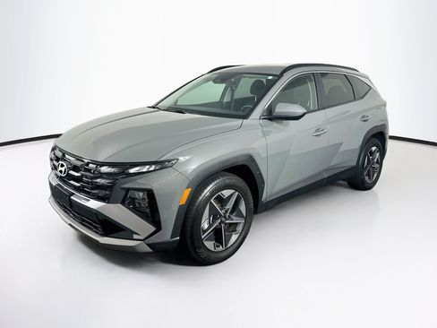 Used 2026 Hyundai Tucson SEL FWD image 3