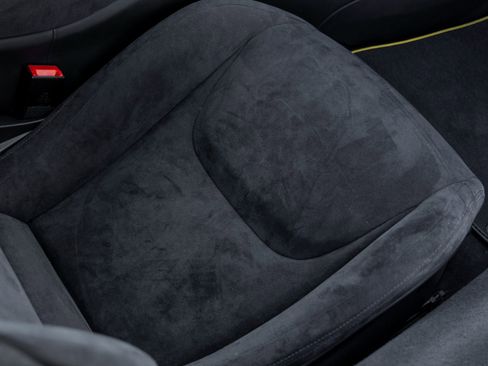 Used 2023 McLaren Artura image 31