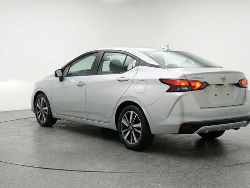 Used 2025 Nissan Versa SV image 6