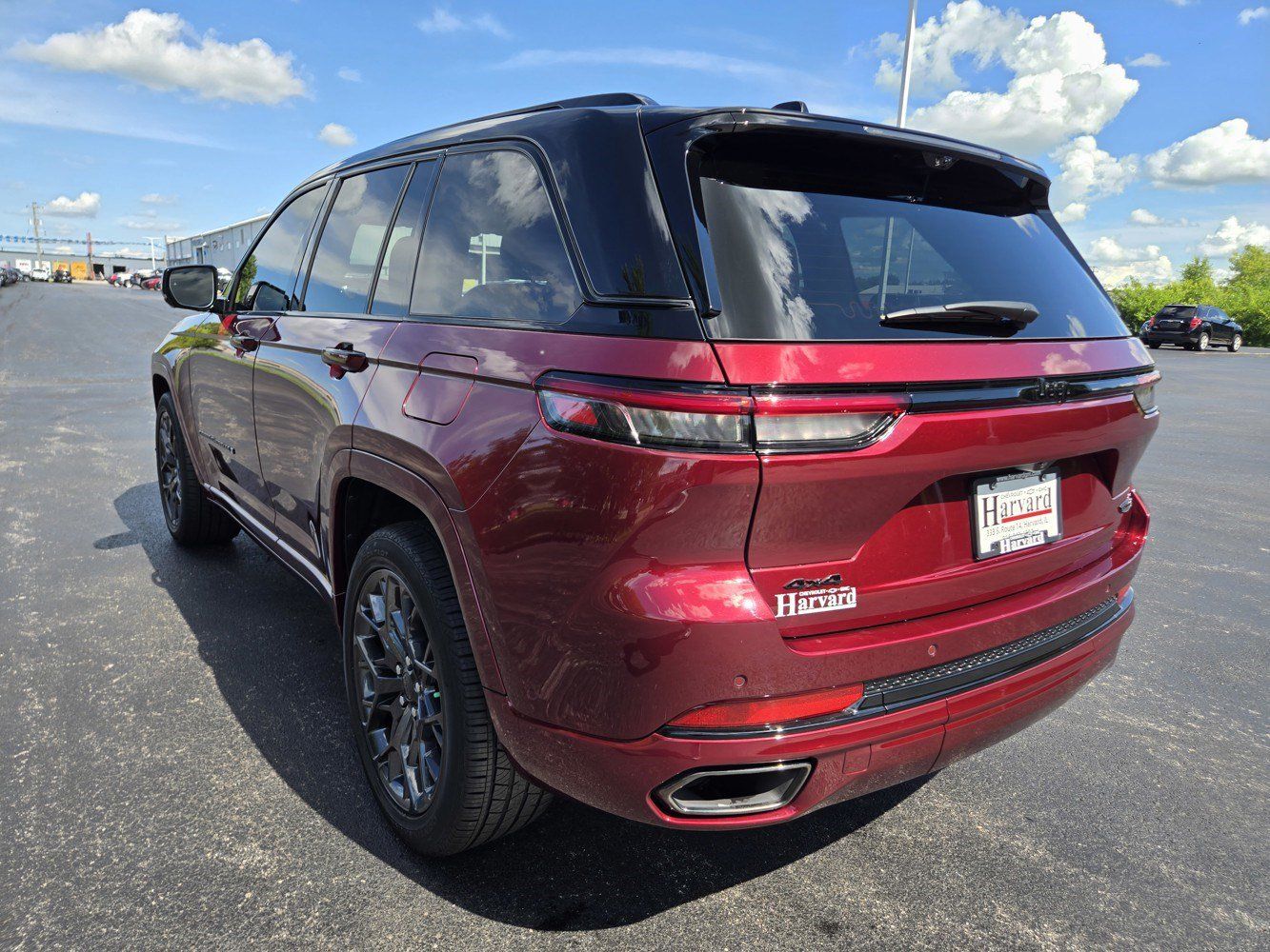 Used 2025 Jeep Grand Cherokee Summit w/ Adv Protech Group IV AWD/4WD image 6