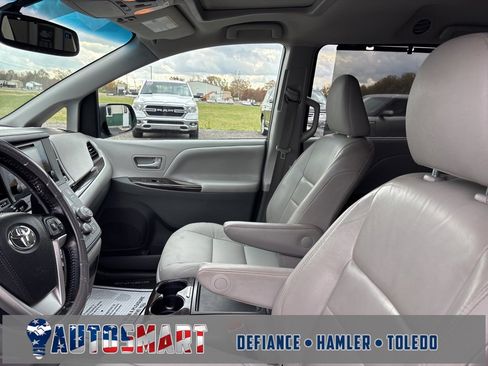 Used 2016 Toyota Sienna L image 20