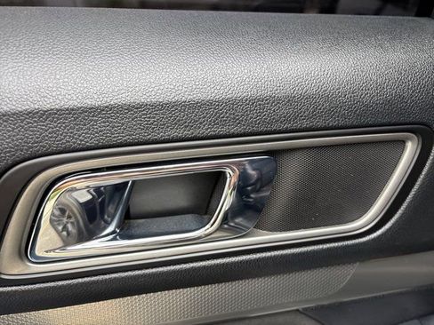 Used 2019 Ford Explorer XLT w/ Equipment Group 202A image 30