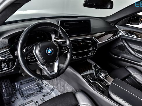 Used 2023 BMW 530e xDrive image 17