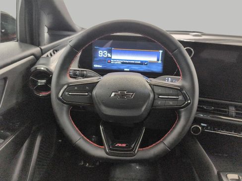 Used 2025 Chevrolet Equinox EV RS FWD image 5