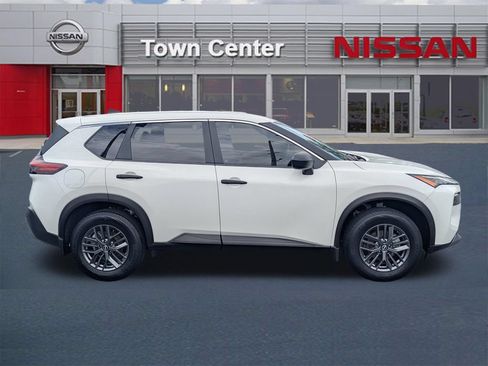 Certified 2023 Nissan Rogue S FWD image 8