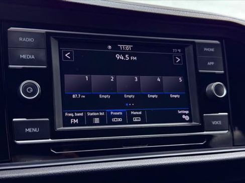 Used 2023 Volkswagen Jetta S FWD image 29