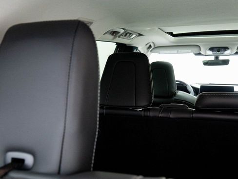 Used 2023 INFINITI QX60 Sensory w/ Cargo Package AWD/4WD image 13