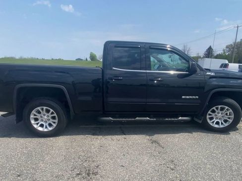 Used 2019 GMC Sierra 1500 SLE w/ SLE Value Package AWD/4WD image 9