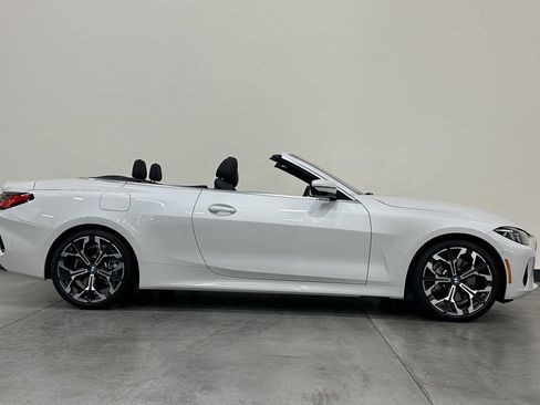 Used 2025 BMW 430i Convertible w/ Premium Package RWD image 3