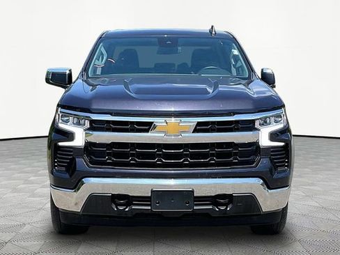 Used 2023 Chevrolet Silverado 1500 LT AWD/4WD image 2
