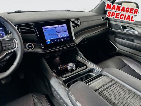 Used 2024 Jeep Wagoneer L Series II w/ Flexible Seating Group RWD image 26