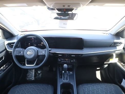 New 2026 Nissan Kicks SV w/ SV Premium Package FWD image 10