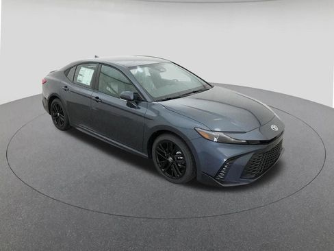 New 2026 Toyota Camry SE image 13