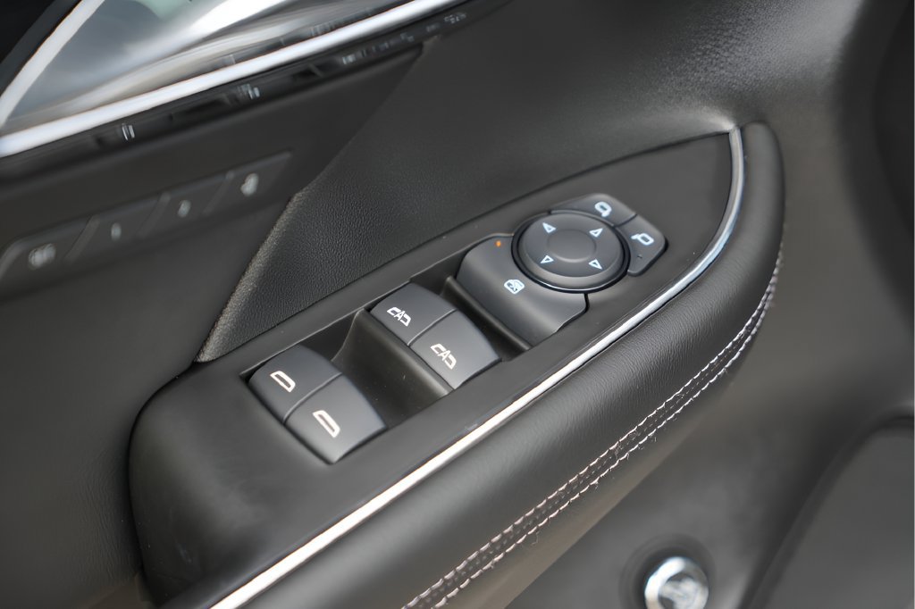 Used 2023 Buick Envision Essence w/ Sport Touring Package AWD/4WD image 21