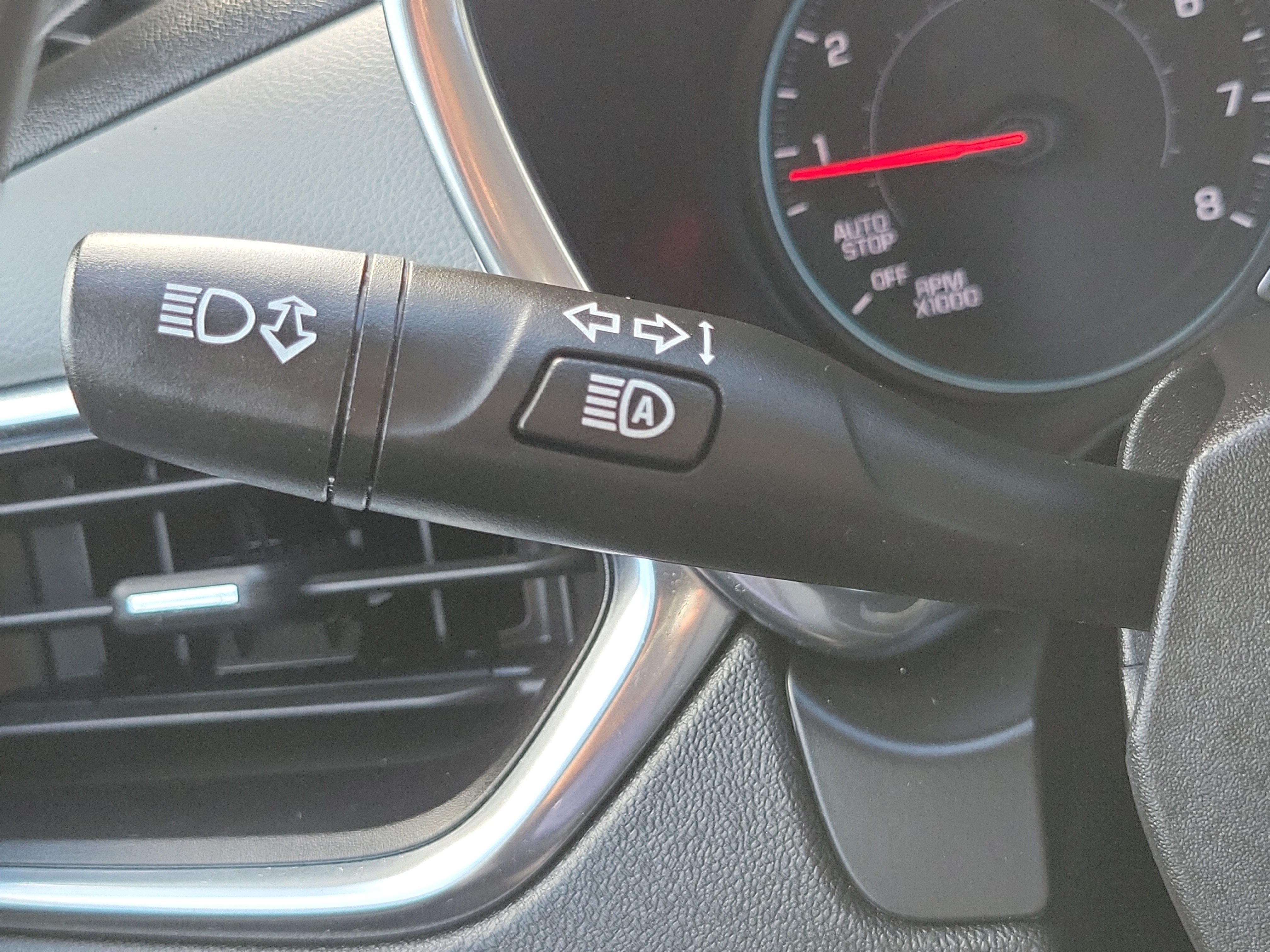 Used 2024 Chevrolet Equinox LS w/ LS Convenience Package FWD image 23