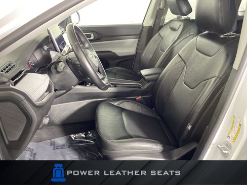 Used 2022 Jeep Compass Latitude image 16