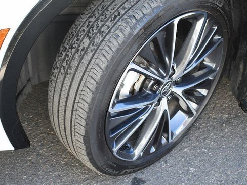 Certified 2024 Toyota Prius XLE image 11