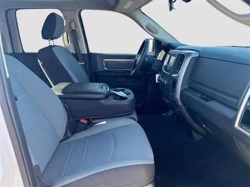 Used 2022 RAM 1500 Classic SLT image 25