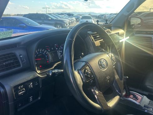 Used 2016 Toyota 4Runner Limited image 5