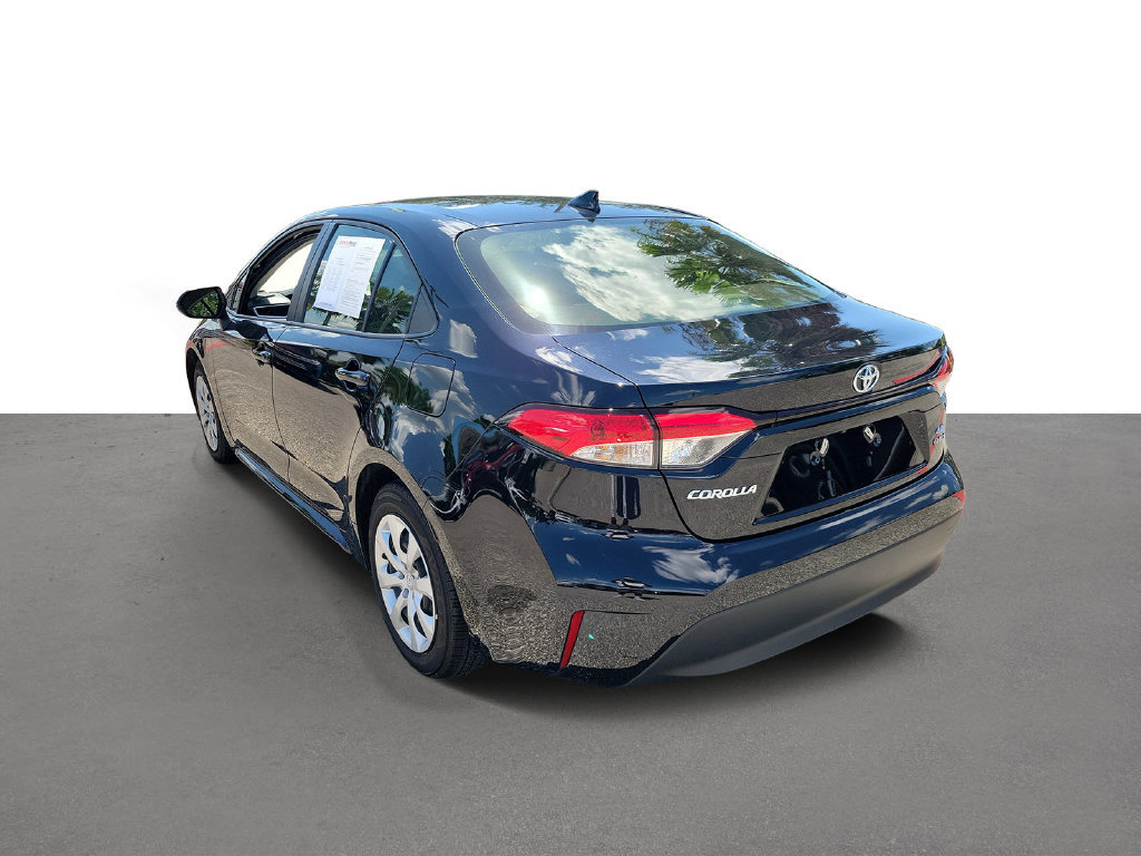 Used 2026 Toyota Corolla LE FWD image 4