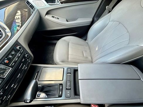 Used 2018 Genesis G80 3.8 w/ Option Group 02 RWD image 20