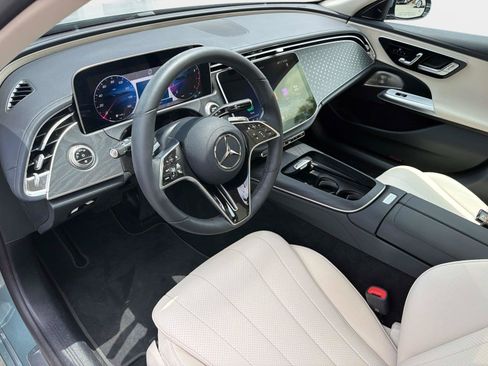 Used 2025 Mercedes-Benz E 350 Sedan image 18