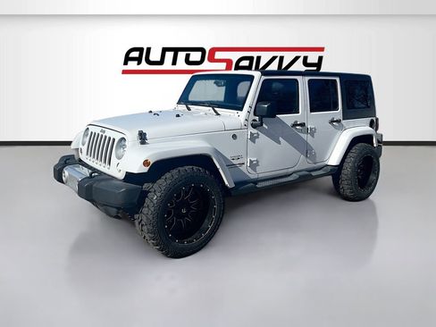 Used 2018 Jeep Wrangler Unlimited Sahara image 3