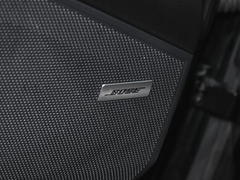 Used 2022 Porsche Cayenne Platinum Edition image 11