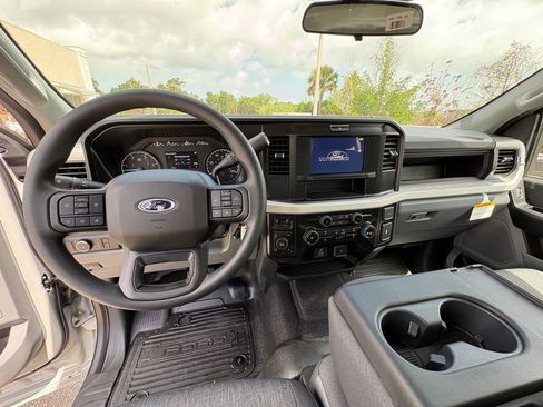 New 2026 Ford F350 XL w/ XL Chrome Package AWD/4WD image 7