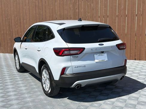 Used 2025 Ford Escape Active image 15
