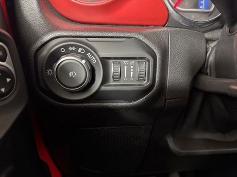 Used 2021 Jeep Wrangler Rubicon AWD/4WD image 20
