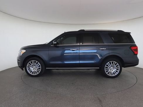 Used 2024 Ford Expedition Limited AWD/4WD image 7