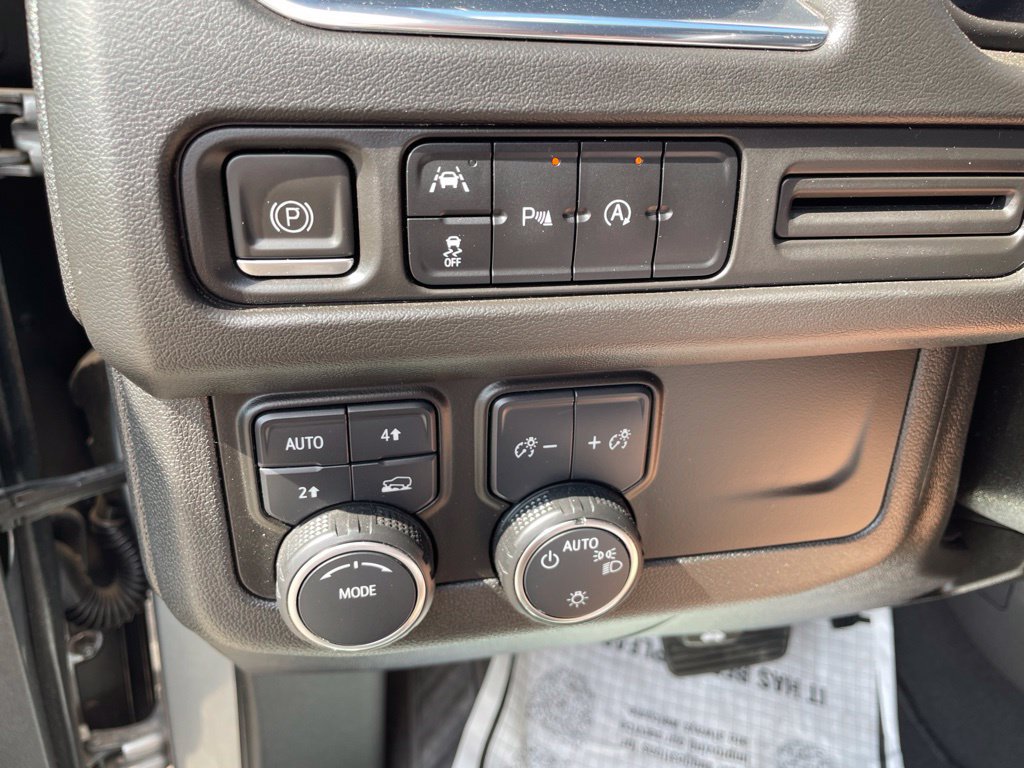 Used 2023 Chevrolet Tahoe LT AWD/4WD image 26