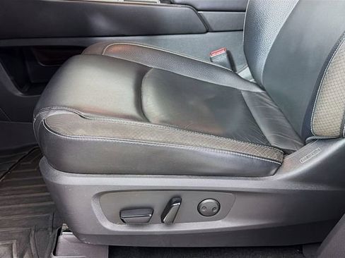 Used 2022 Nissan Pathfinder SL FWD image 23