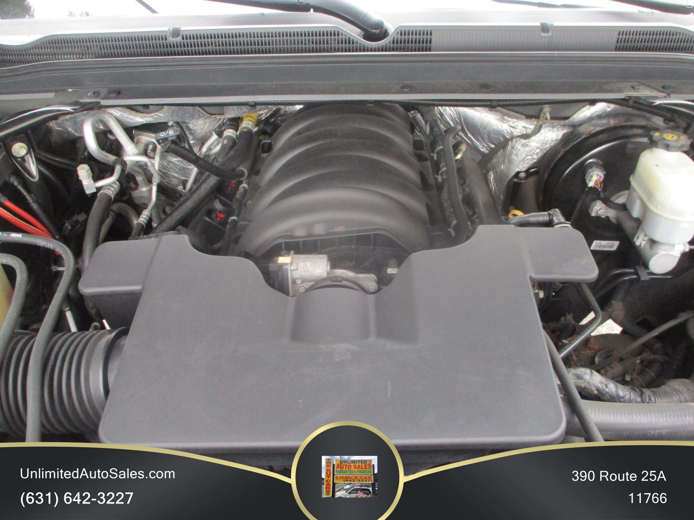 Used 2018 Chevrolet Suburban LT AWD/4WD image 19