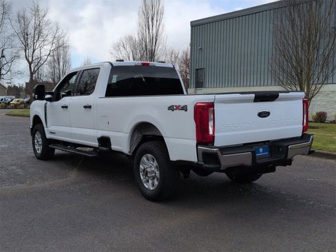 Used 2024 Ford F350 XLT image 4