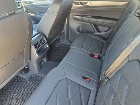 New 2026 Volkswagen Atlas Cross Sport SE image 19