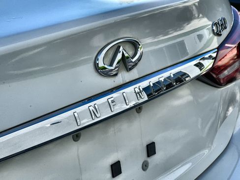 Used 2018 INFINITI Q50 Luxe w/ Essential Package (3.0T Luxe) image 7