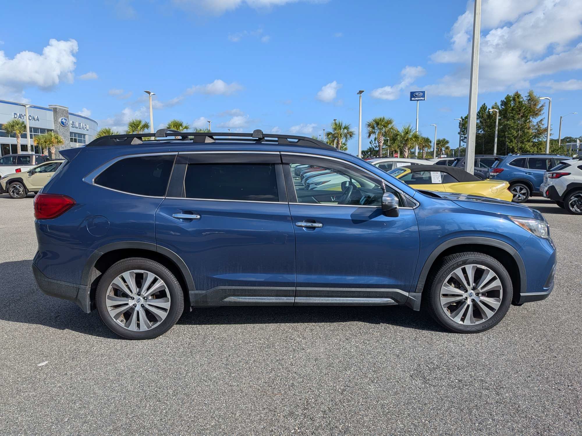 Used 2022 Subaru Ascent Touring AWD/4WD image 3