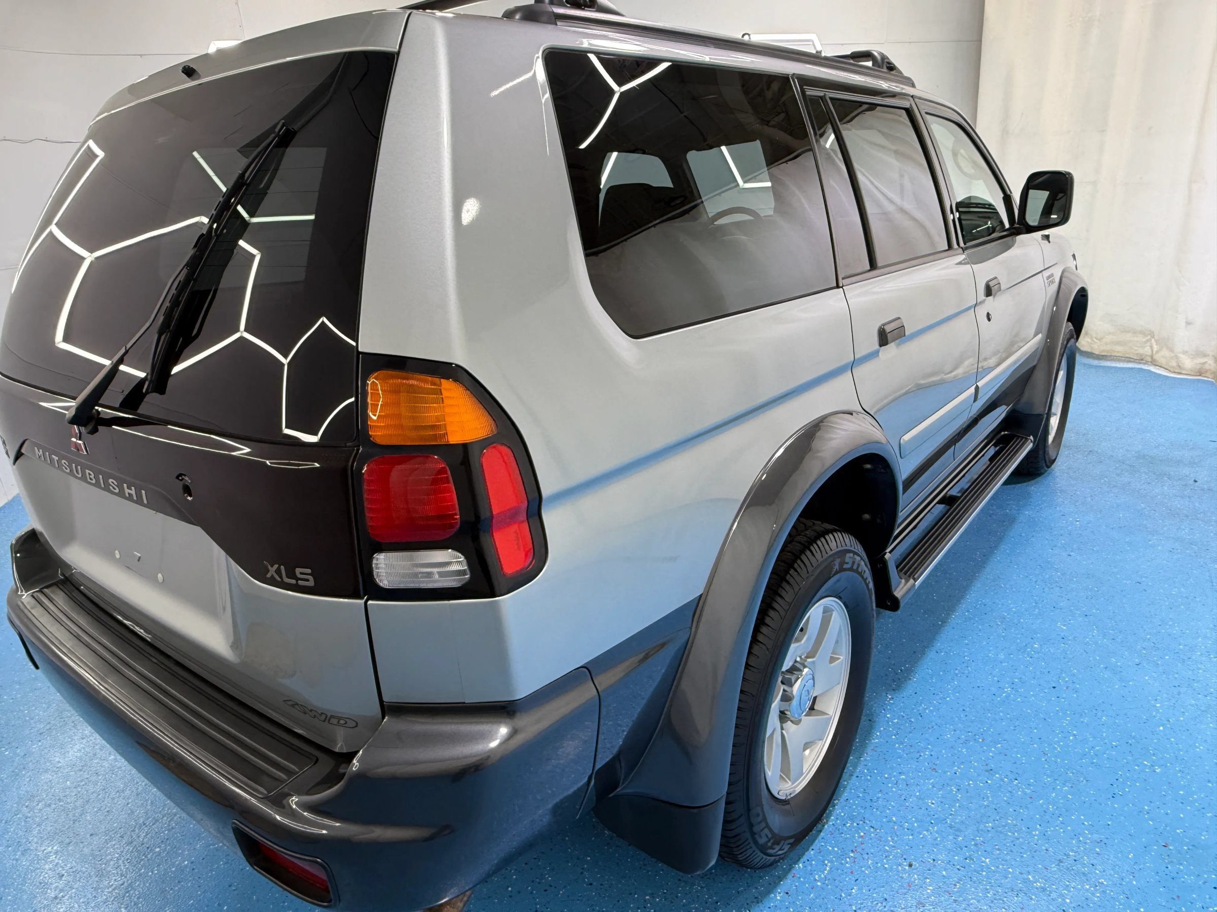 Used 2000 Mitsubishi Montero Sport XLS AWD/4WD image 7
