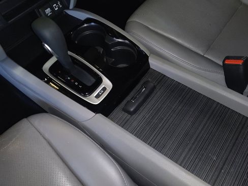 Used 2017 Honda Ridgeline RTL-E image 26