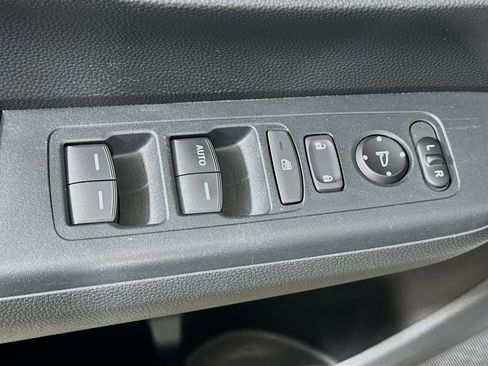 Used 2024 Honda CR-V LX image 15
