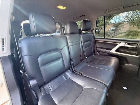 Used 2019 Toyota Land Cruiser w/ Carpet Mat Package AWD/4WD image 14