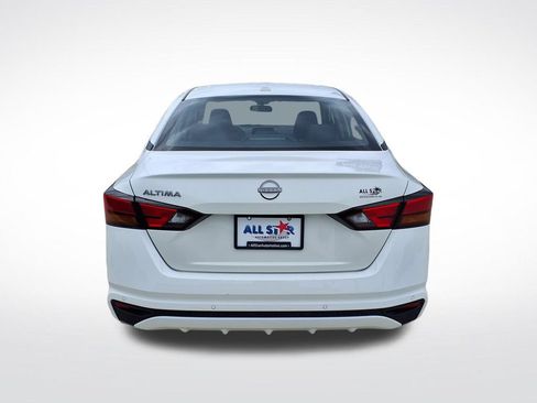 Used 2025 Nissan Altima 2.5 SV FWD image 7