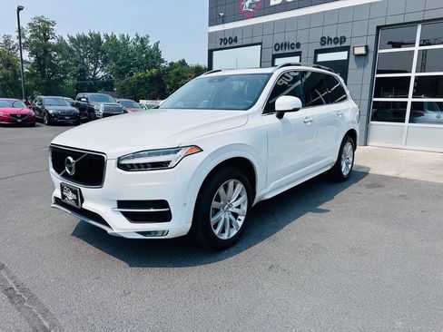 Used 2017 Volvo XC90 T6 Momentum w/ Vision Package AWD/4WD image 3